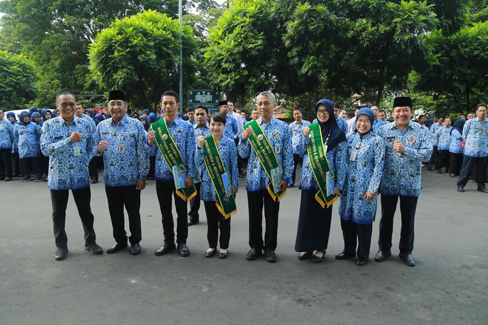 Selamat kepada Pegawai Berintegritas dan Berkomitmen RSUD Dr.Moewardi periode Bulan April 2019