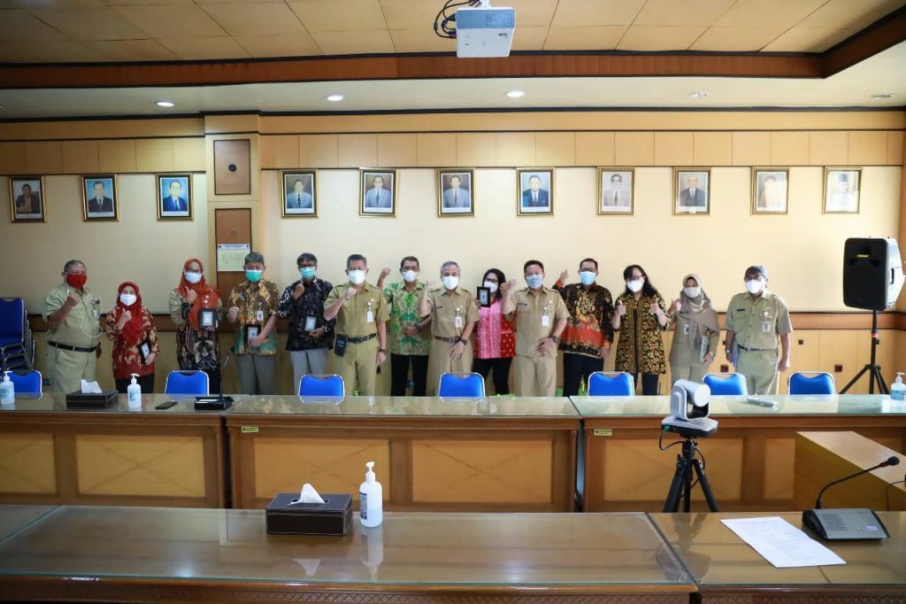 Penyerahan SK Kepala Instalasi dan Pelepasan Pegawai Yang Memasuki Masa Purna Tugas Periode Juli – September 2021