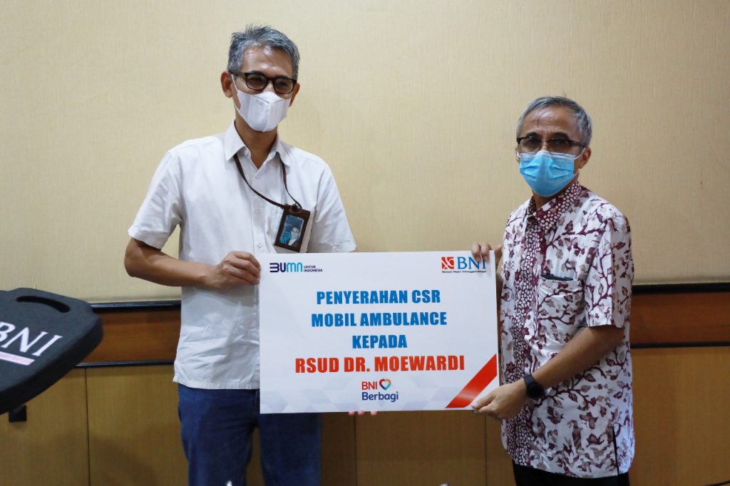 Penyerahan Hibah Mobil Ambulance dari PT BNI kepada RSUD Dr. Moewardi