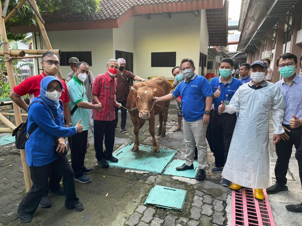 Penyembelihan Hewan Qurban dan Pendistribusian Daging Qurban di RSUD Dr. Moewardi