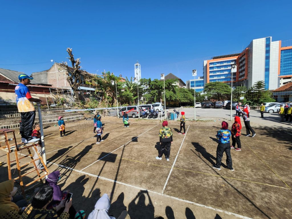 Semangat Civitas Hospitalia RSUD Dr. Moewardi Menyambut HUT RI ke-77