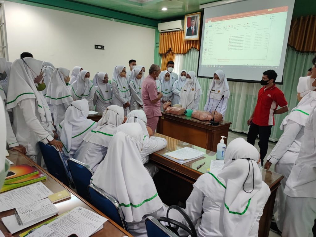 Pra Pendidikan (Pradik) Mahasiswa Keperawatan di RSUD Dr. Moewardi
