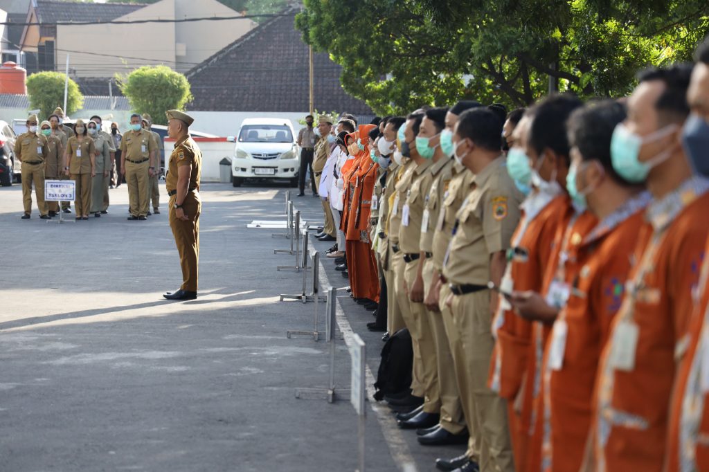 Upacara Hari Bela Negara ke-75 di RSUD Dr. Moewardi