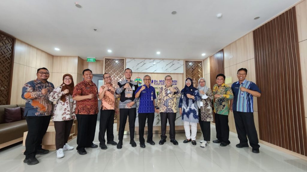Studi Banding RSU Haji Medan & RSUD Demang Sepulau Raya ke RSUD Dr. Moewardi