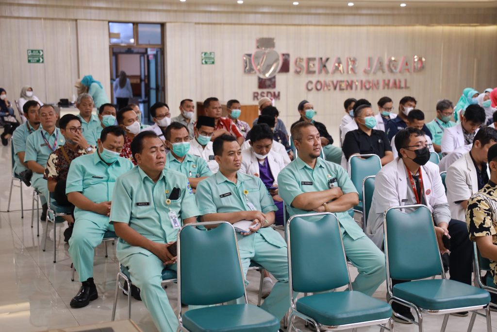 Civitas Hospitalia RSUD Dr. Moewardi Mengikuti Pengajian Ramadhan