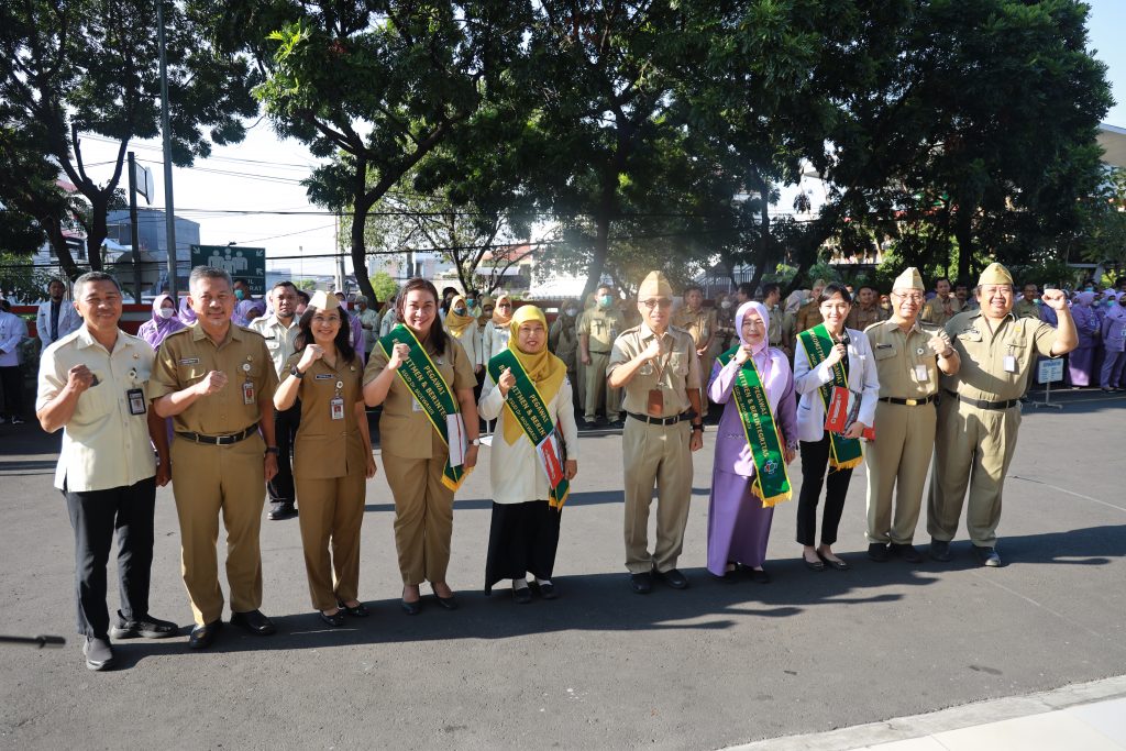 Pemberian Penghargaan Pegawai Berkomitmen & Berintegritas Periode Oktober-Desember 2024